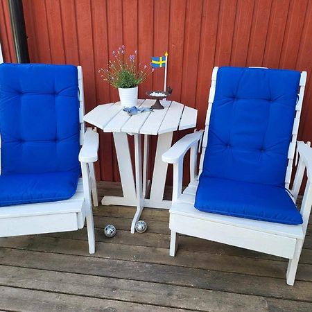 Minihus Med Stor Traedgardstomt Naera Golf Och Hav Villa Trosa Dış mekan fotoğraf